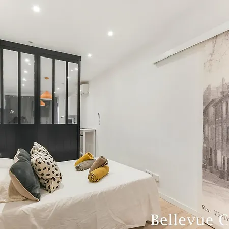 Casa Royal - Cite 500m, Free Public Car Park 200m, Aircon, Wifi, Cite View Terrace