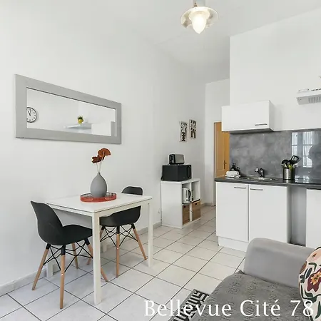 Casa Royal - Cite 500m, Free Public Car Park 200m, Aircon, Wifi, Cite View Terrace Holiday home *