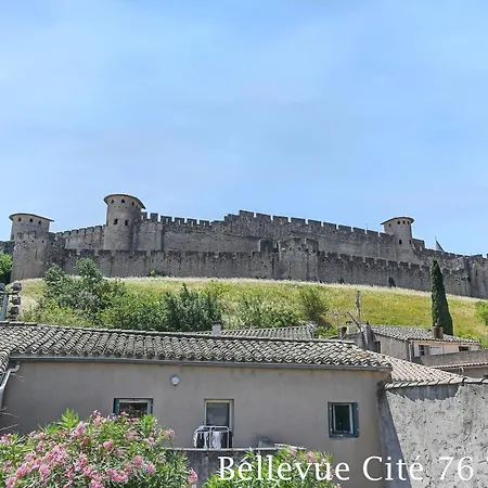 Casa Royal - Cite 500m, Free Public Car Park 200m, Aircon, Wifi, Cite View Terrace