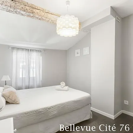 Holiday home Casa Royal - Cite 500m, Free Public Car Park 200m, Aircon, Wifi, Cite View Terrace