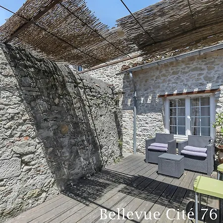 Les Bellevue Cite Trivalle, Cite 500M, Free Private Car Park On Demand, Free Public Car Park 200M, Aircon, Wifi, Cite View Terrace