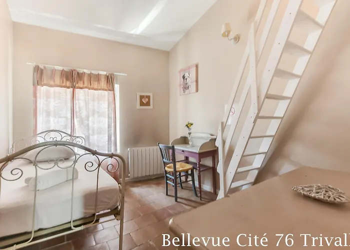 Holiday home Les Bellevue Cite Trivalle 